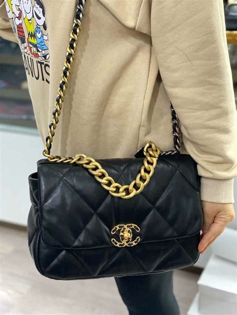 chanel 19 bags